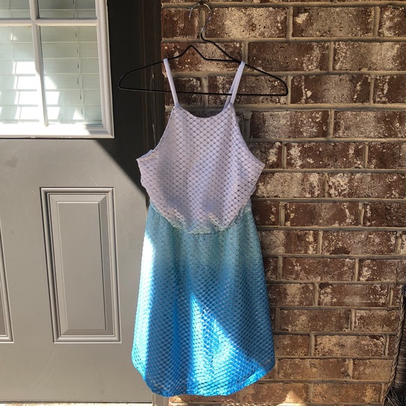 Dress - Picture 1 of 3